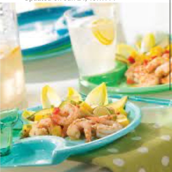 🌸NIP PAMPERED CHEF Outdoor Party Plate - set of 6 - Picture 3 of 7